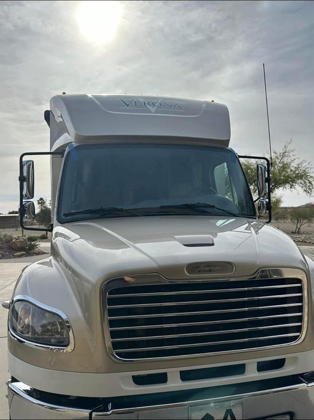 Semi truck cab ready for a new windshield
